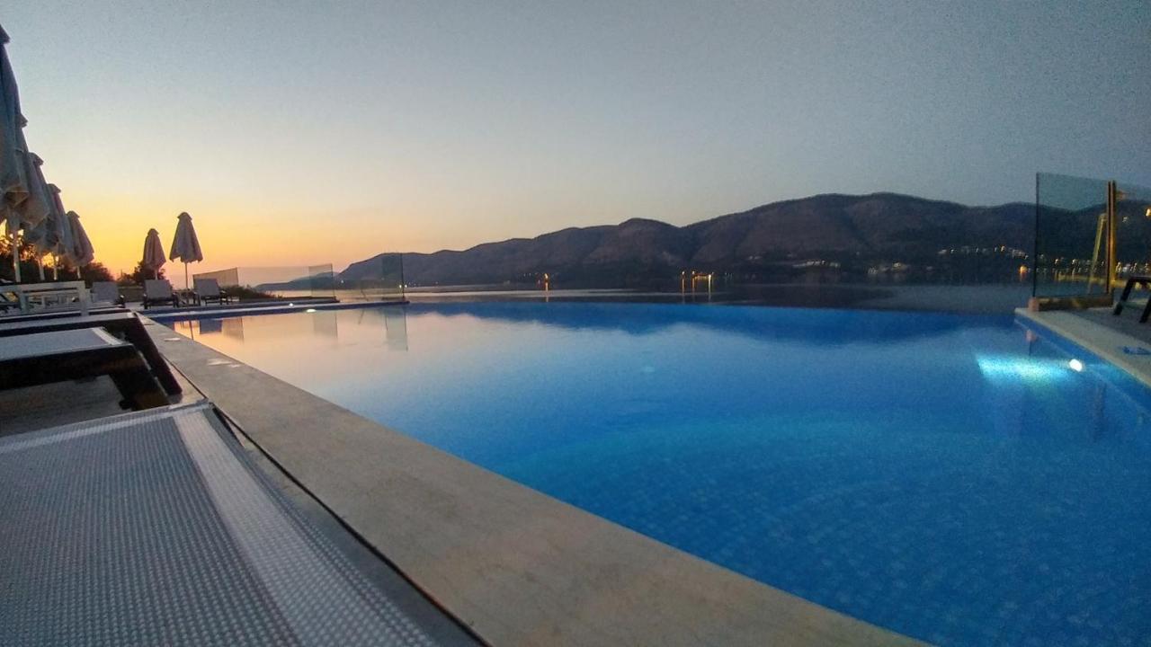 Blue Bay Apartments Sívota Exterior foto